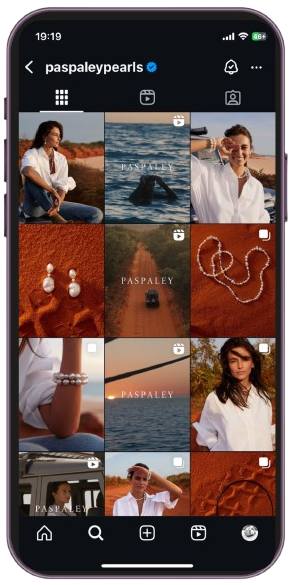 White_and_Black_Minimalist_Phone_Mockup_Instagram_Story-removebg-preview